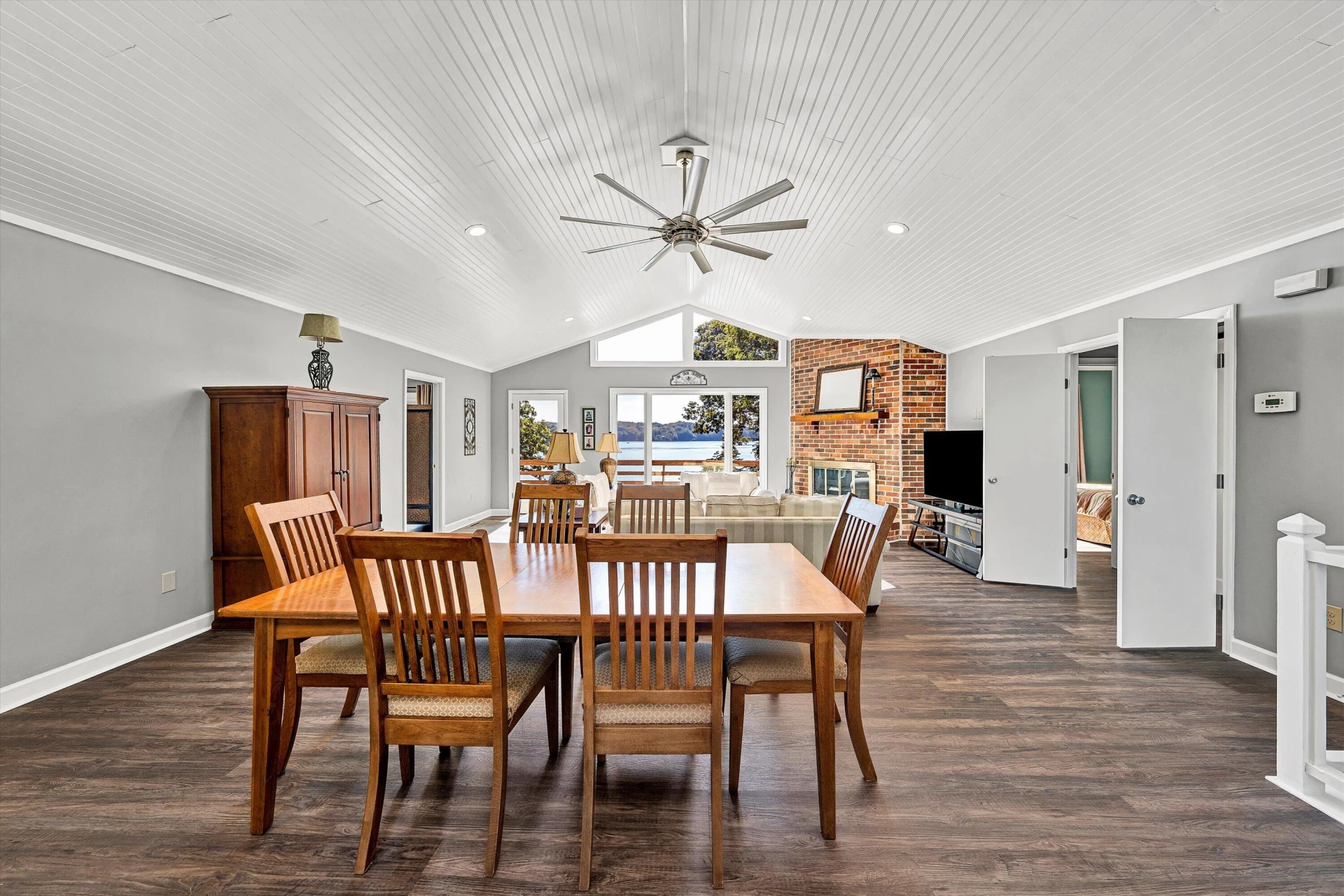 3388 Lakewood Forest RD - Photo 8