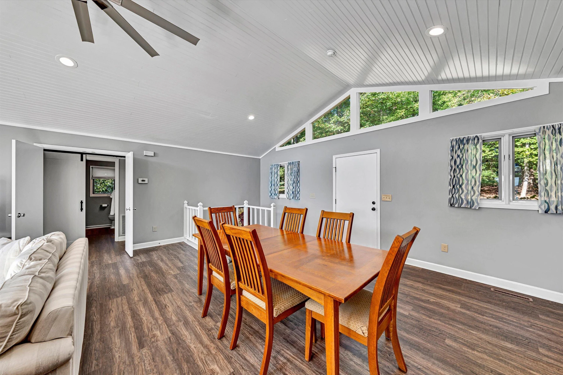 3388 Lakewood Forest RD - Photo 10