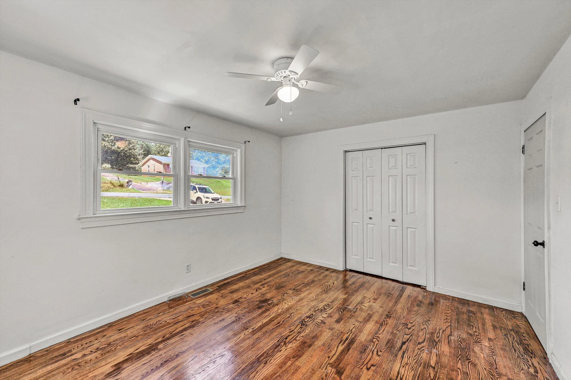 372 Trott CIR - Photo 11