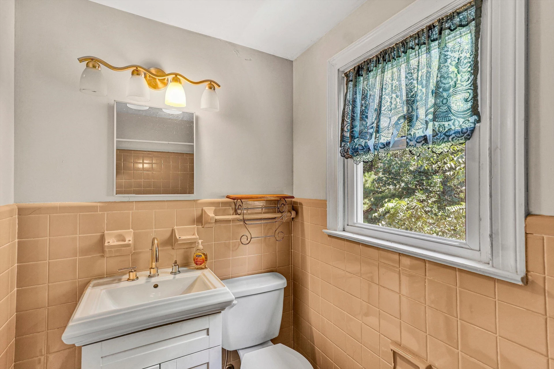 372 Trott CIR - Photo 19