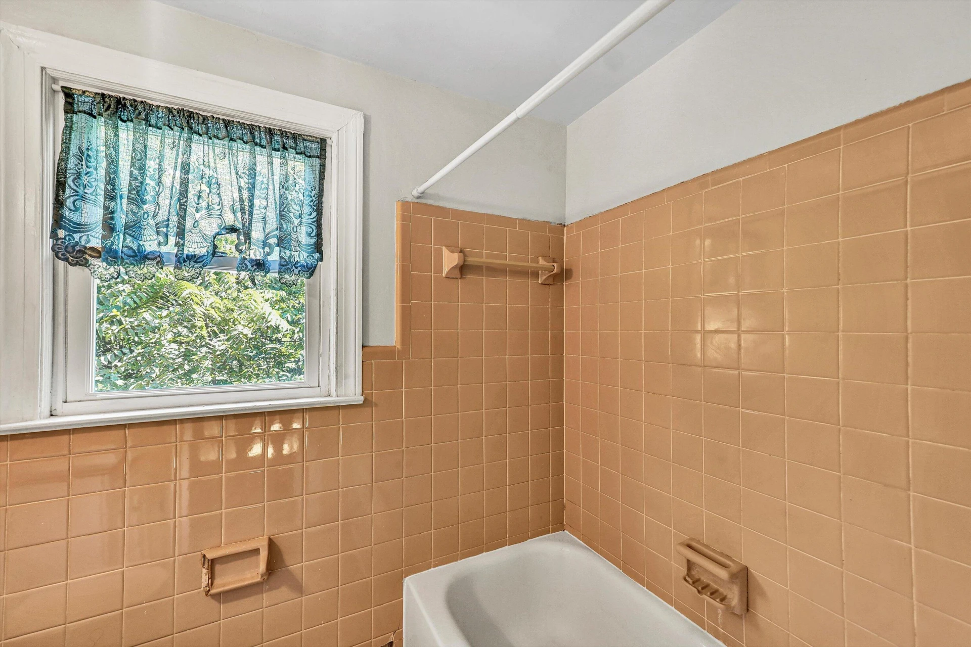 372 Trott CIR - Photo 20