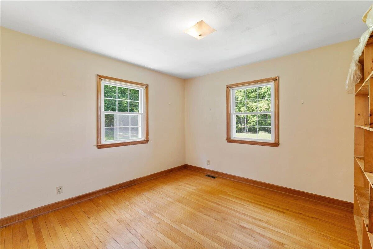 1050 Longview DR - Photo 20