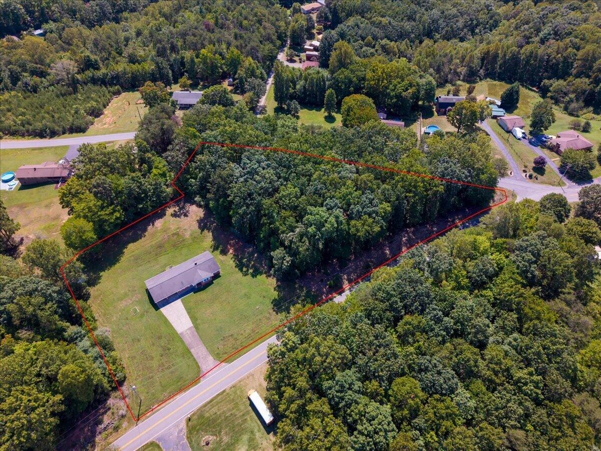 1050 Longview DR - Photo 33