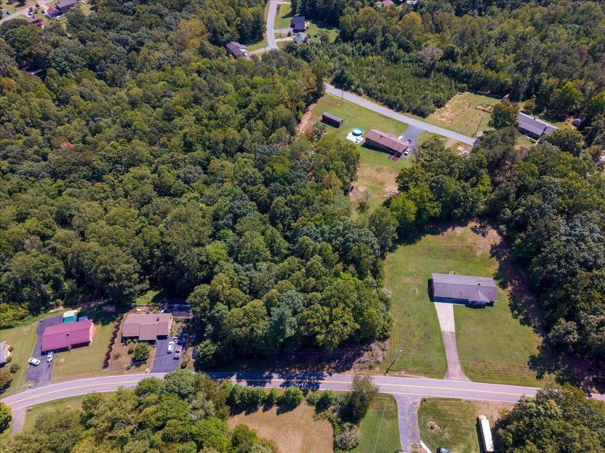 1050 Longview DR - Photo 35
