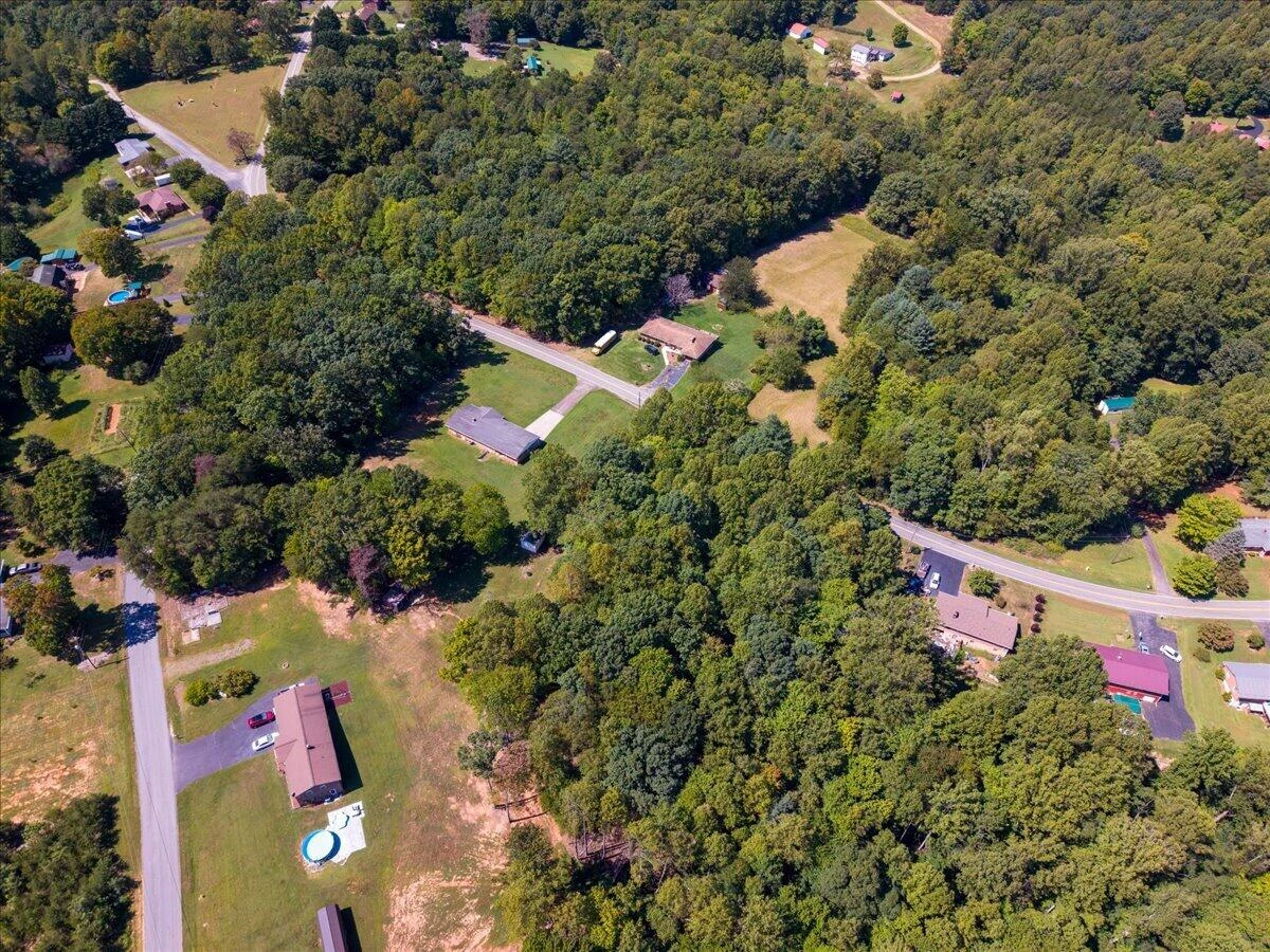 1050 Longview DR - Photo 38