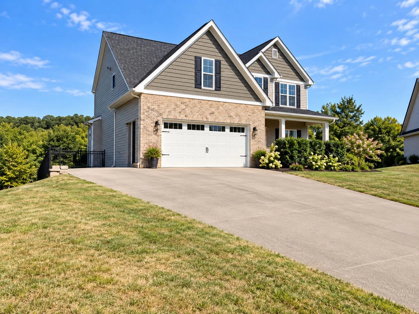 723 Doyle ST - Photo 4