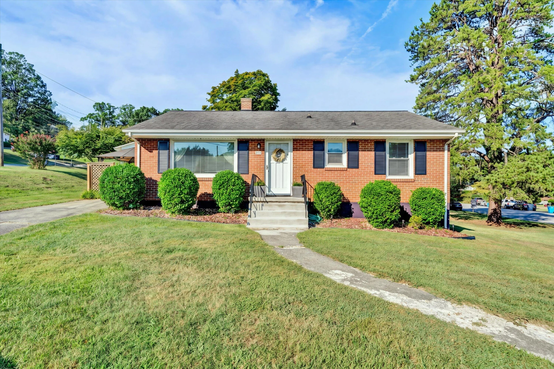 342 Thrush DR NW