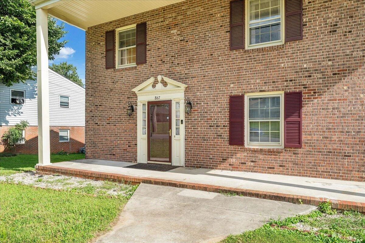 867 Finney DR - Photo 2
