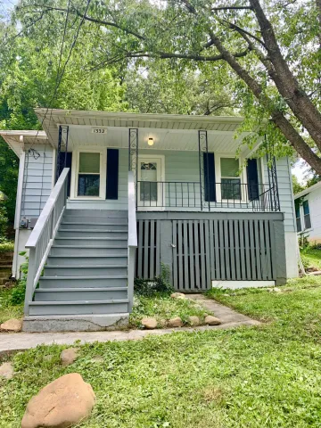 1332 Buena Vista BLVD SE