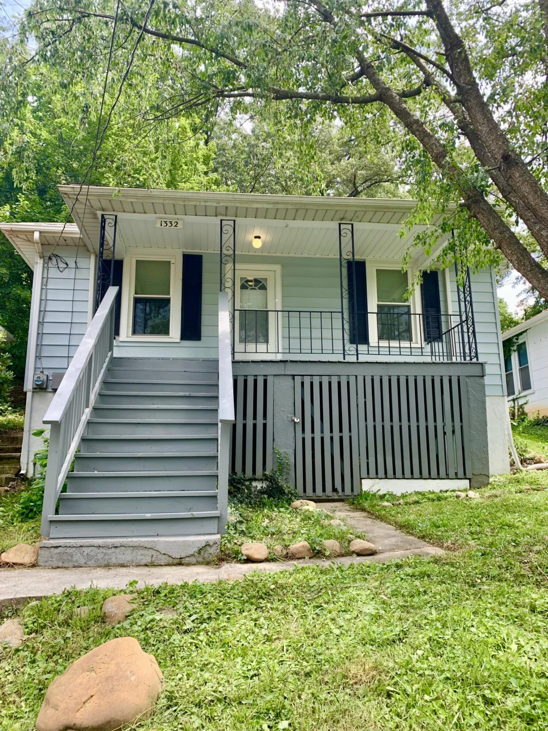 1332 Buena Vista BLVD SE