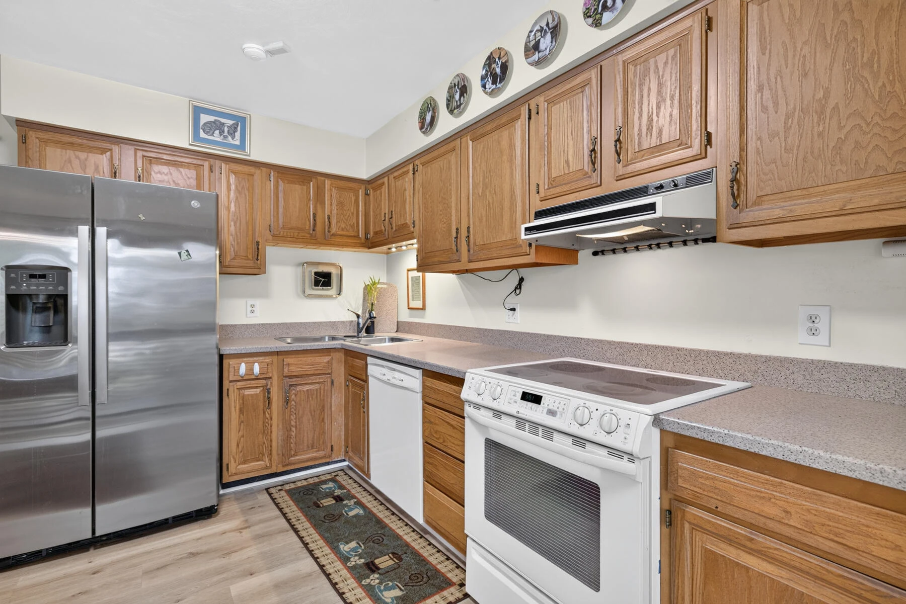 3434 Stonehenge SQ - Photo 5