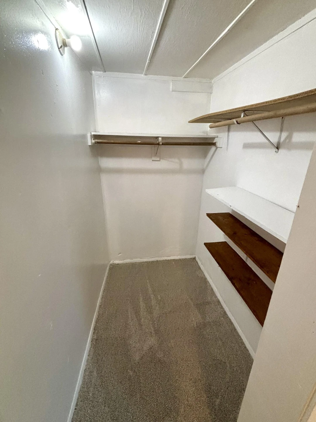 744 N Mill RD - Photo 10