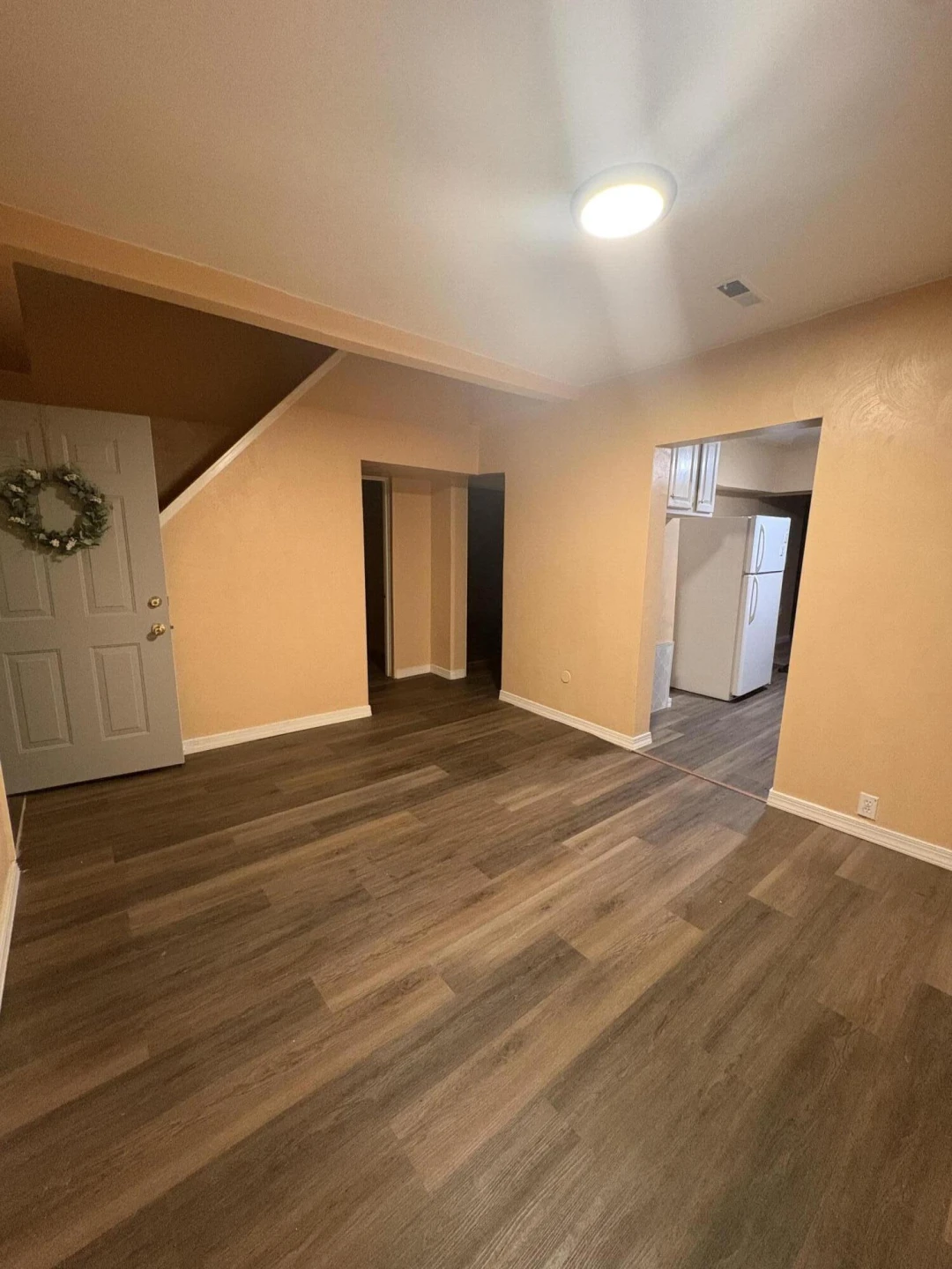 711 Hanover AVE NW - Photo 2