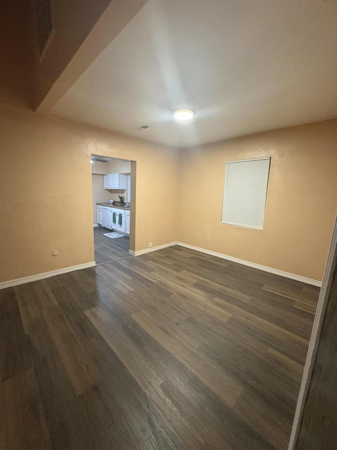 711 Hanover AVE NW - Photo 3