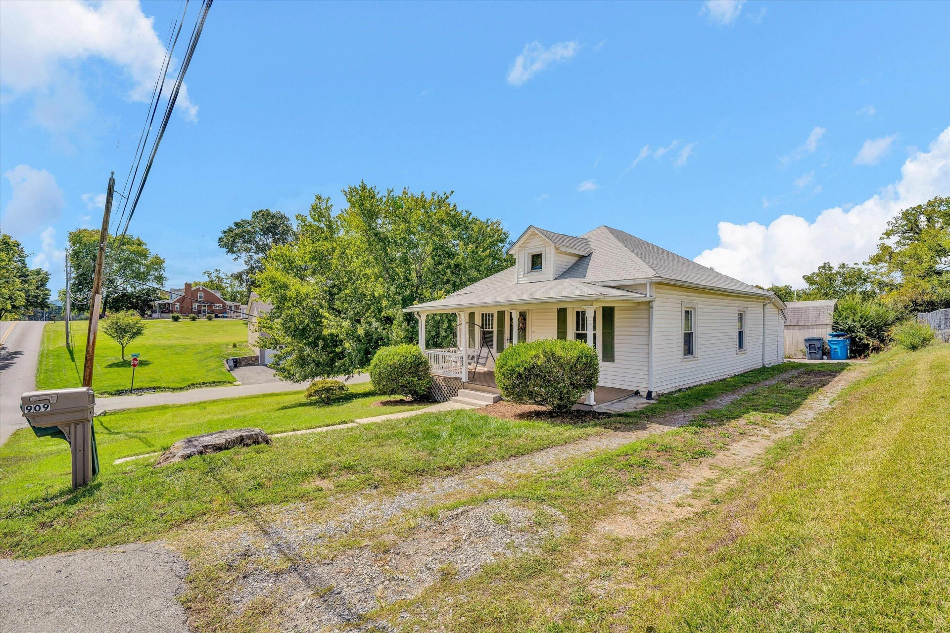 906 Caldwell ST NW - Photo 3