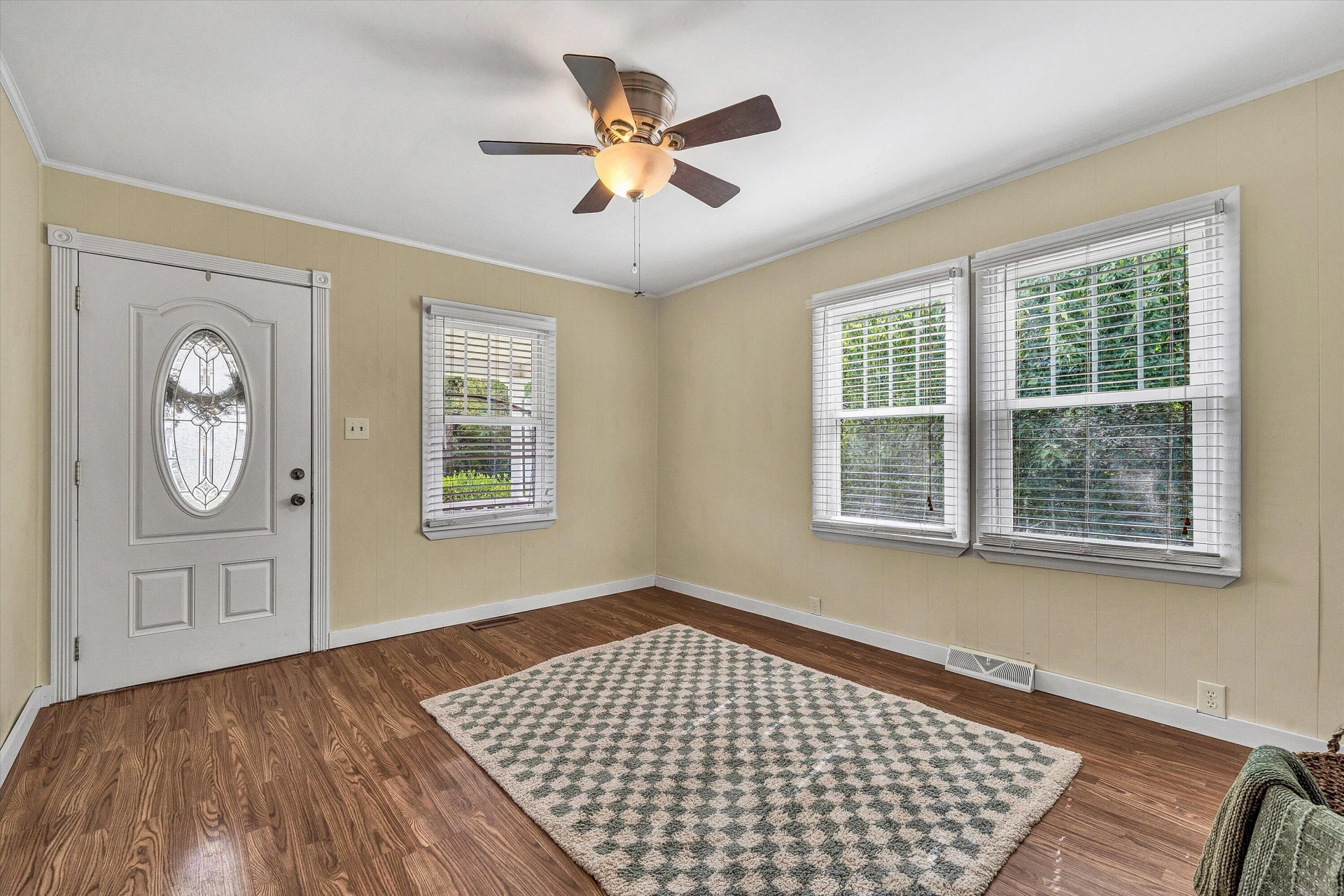 906 Caldwell ST NW - Photo 6