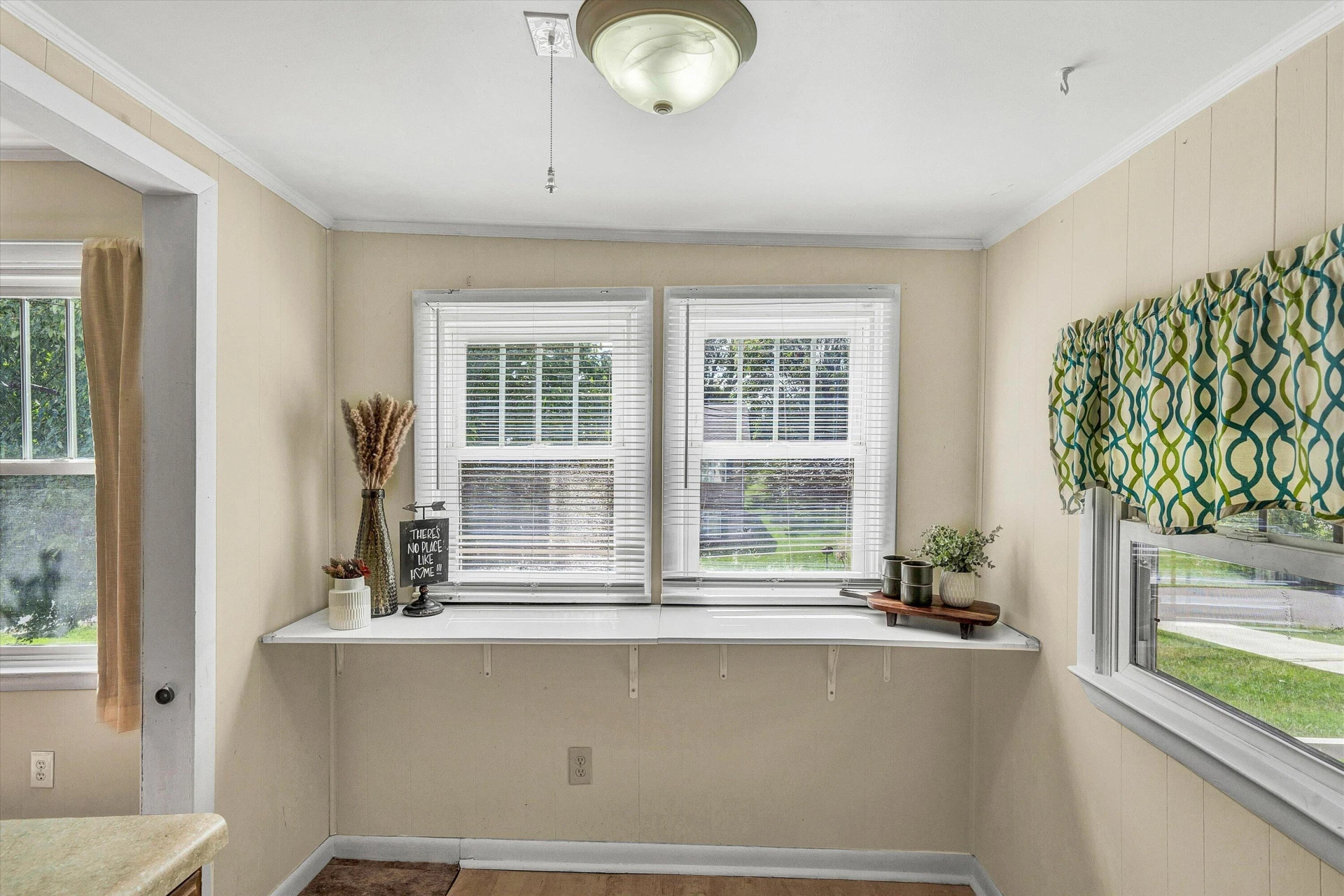 906 Caldwell ST NW - Photo 12