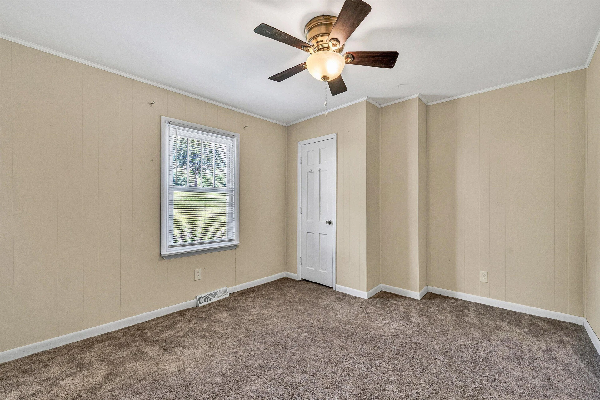 906 Caldwell ST NW - Photo 16