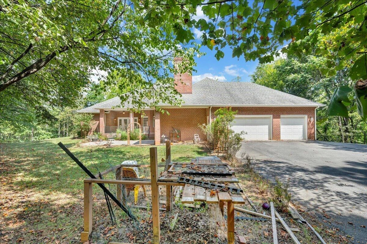 160 Grandview DR - Photo 3