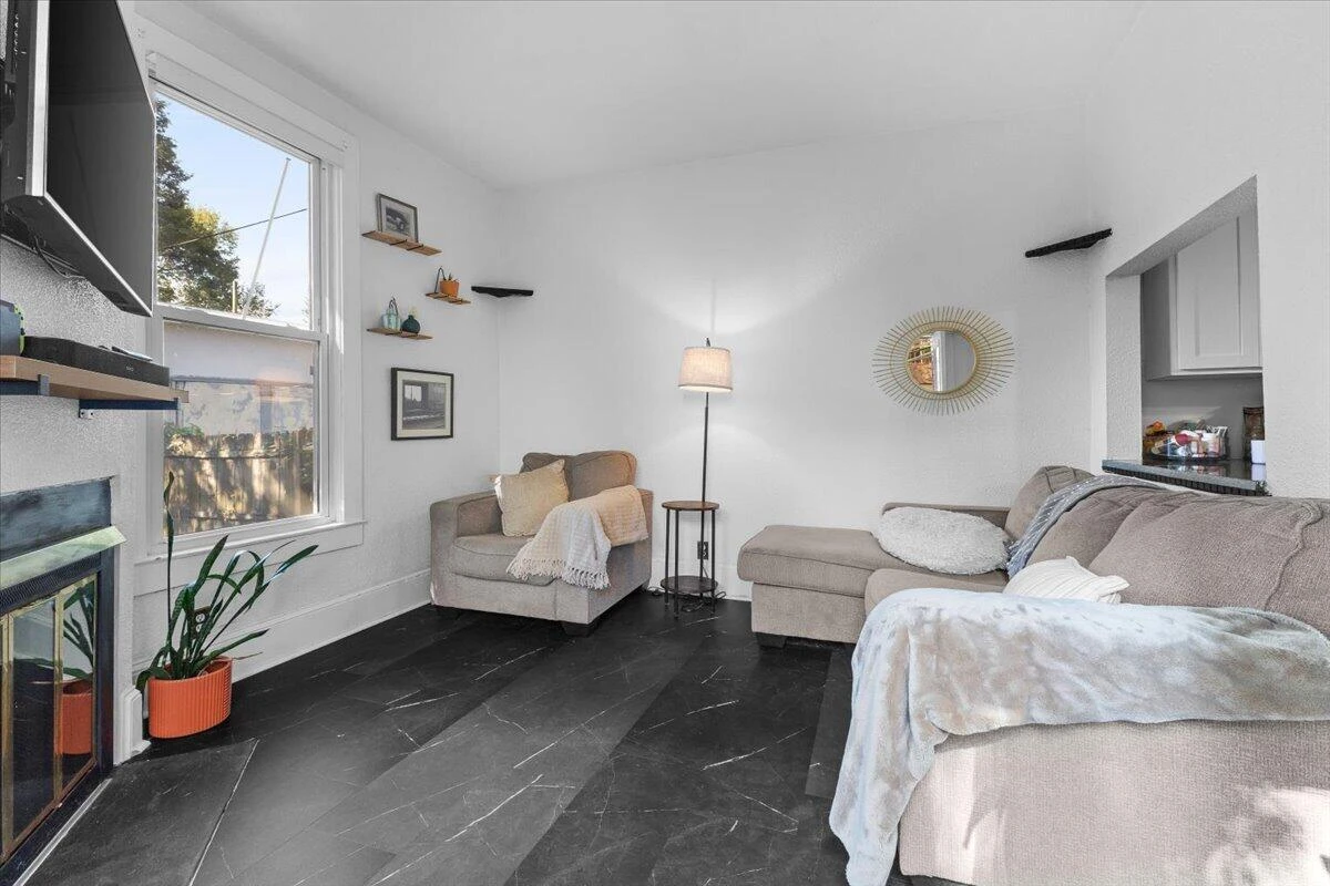 540 Mountain AVE SW - Photo 13