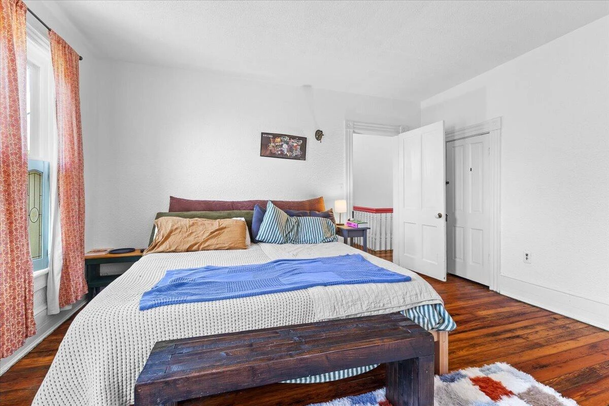 540 Mountain AVE SW - Photo 15