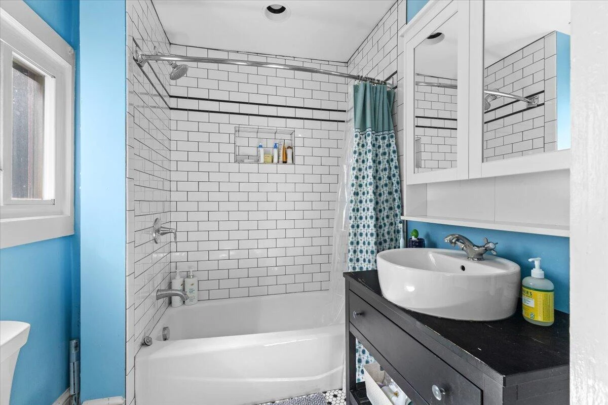 540 Mountain AVE SW - Photo 16
