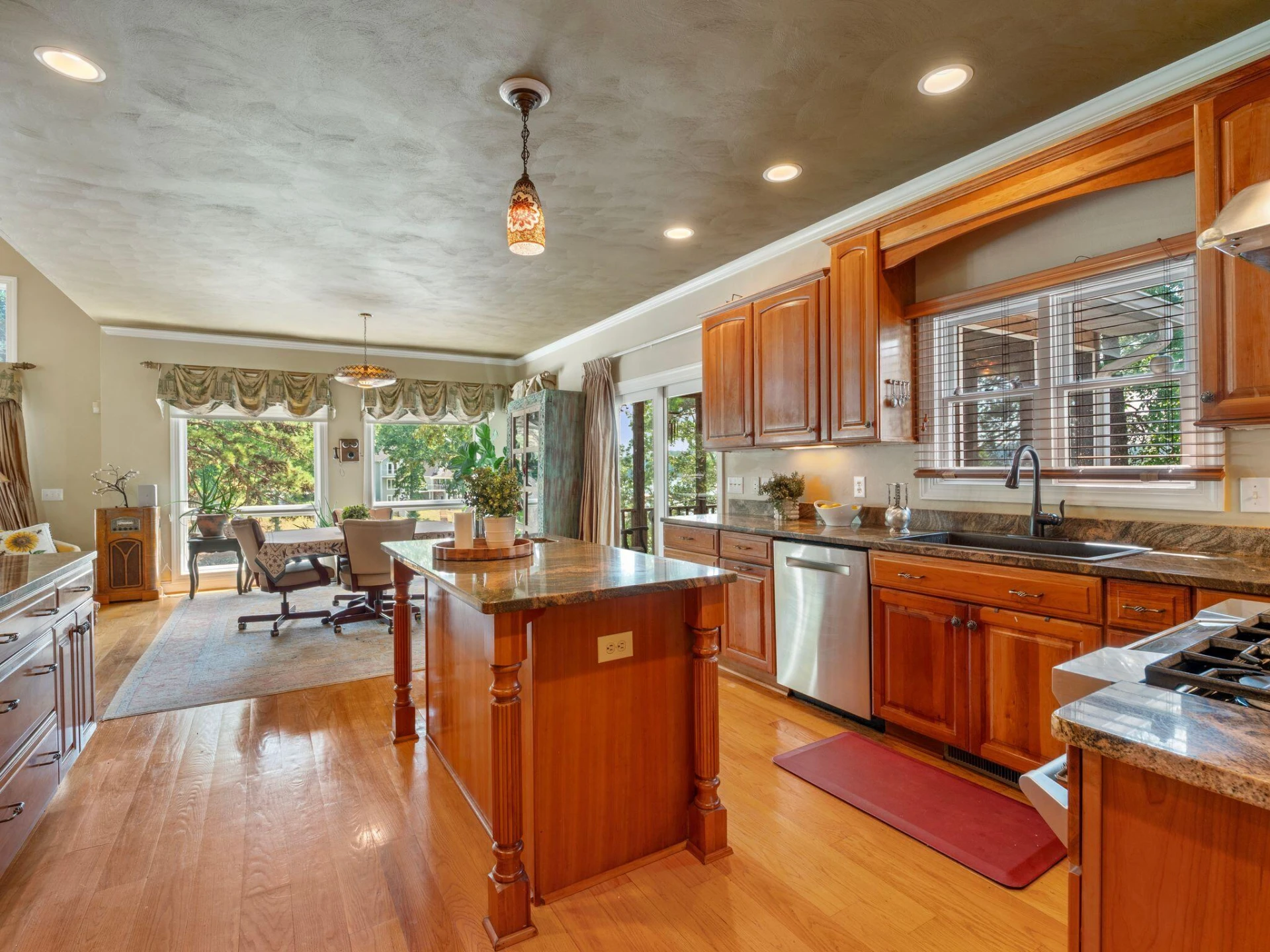 8875 Burnt Chimney RD - Photo 11