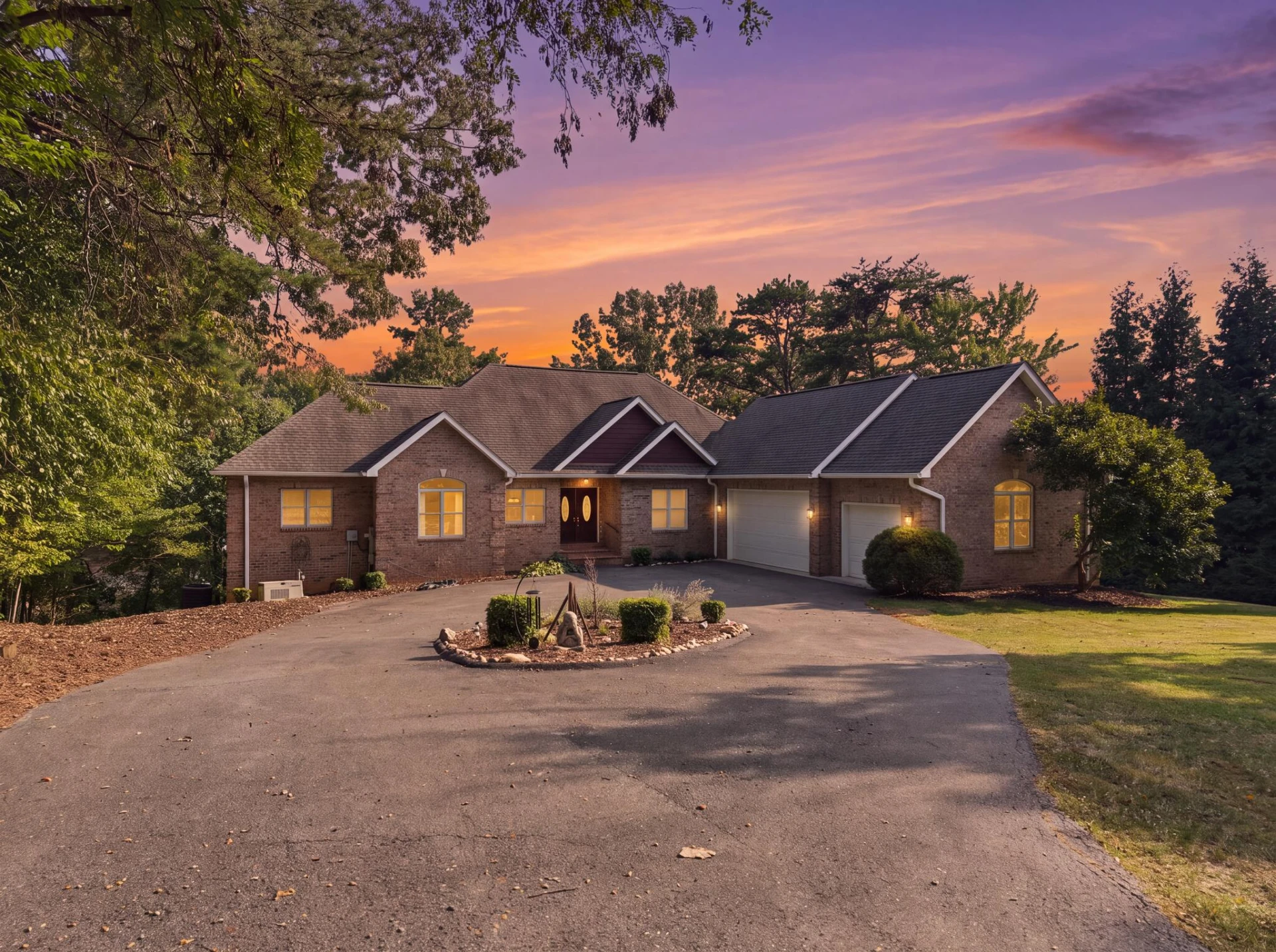 8875 Burnt Chimney RD - Photo 15