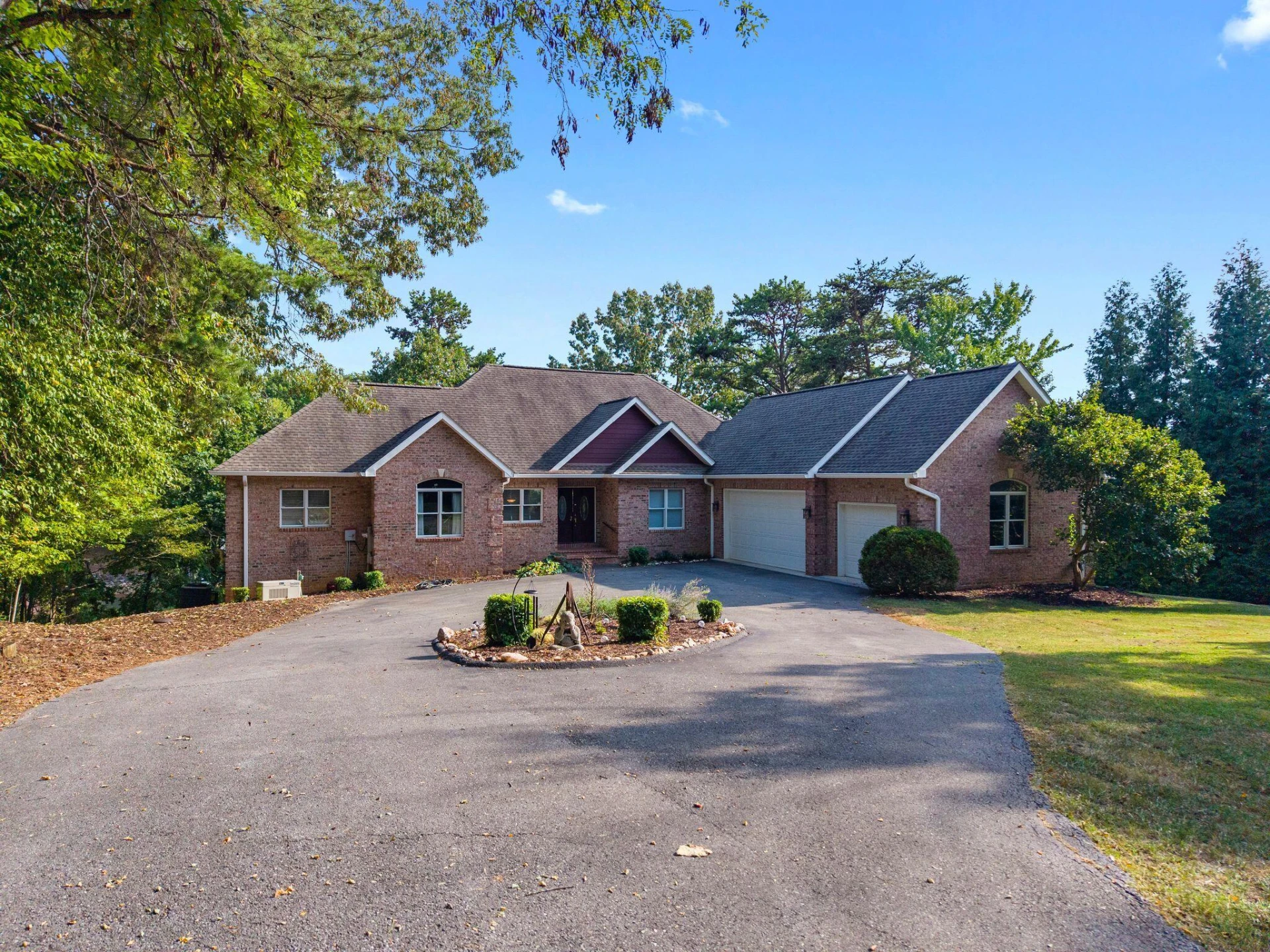 8875 Burnt Chimney RD - Photo 17