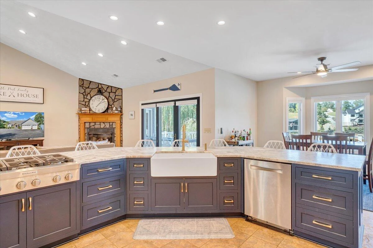 3020 Northridge RD - Photo 17