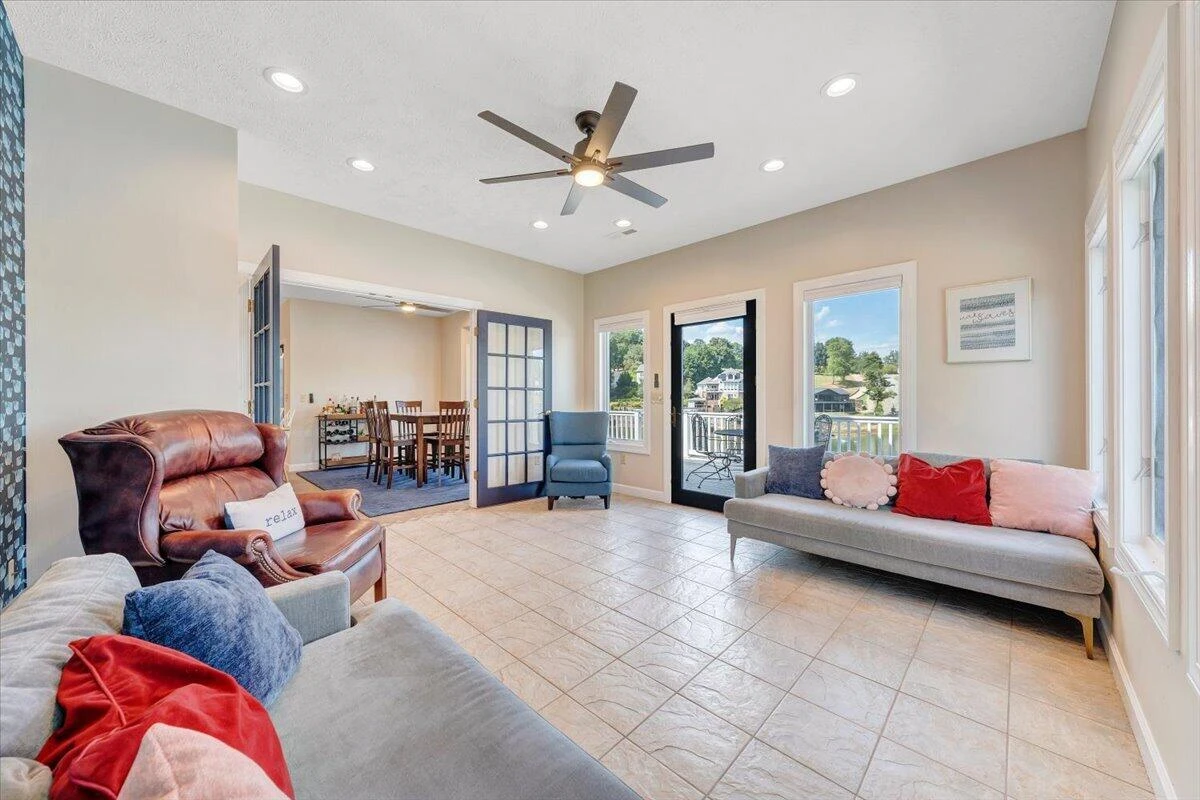 3020 Northridge RD - Photo 27