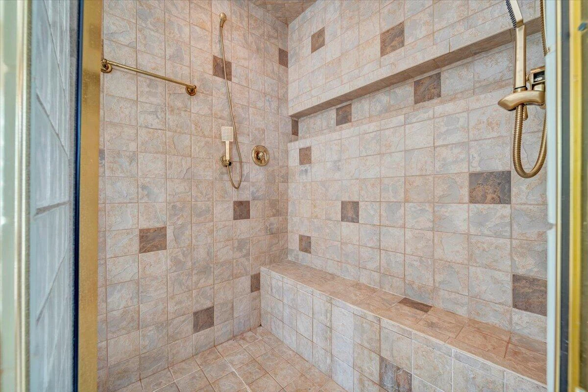 3020 Northridge RD - Photo 37