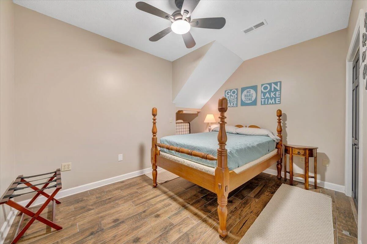 3020 Northridge RD - Photo 56