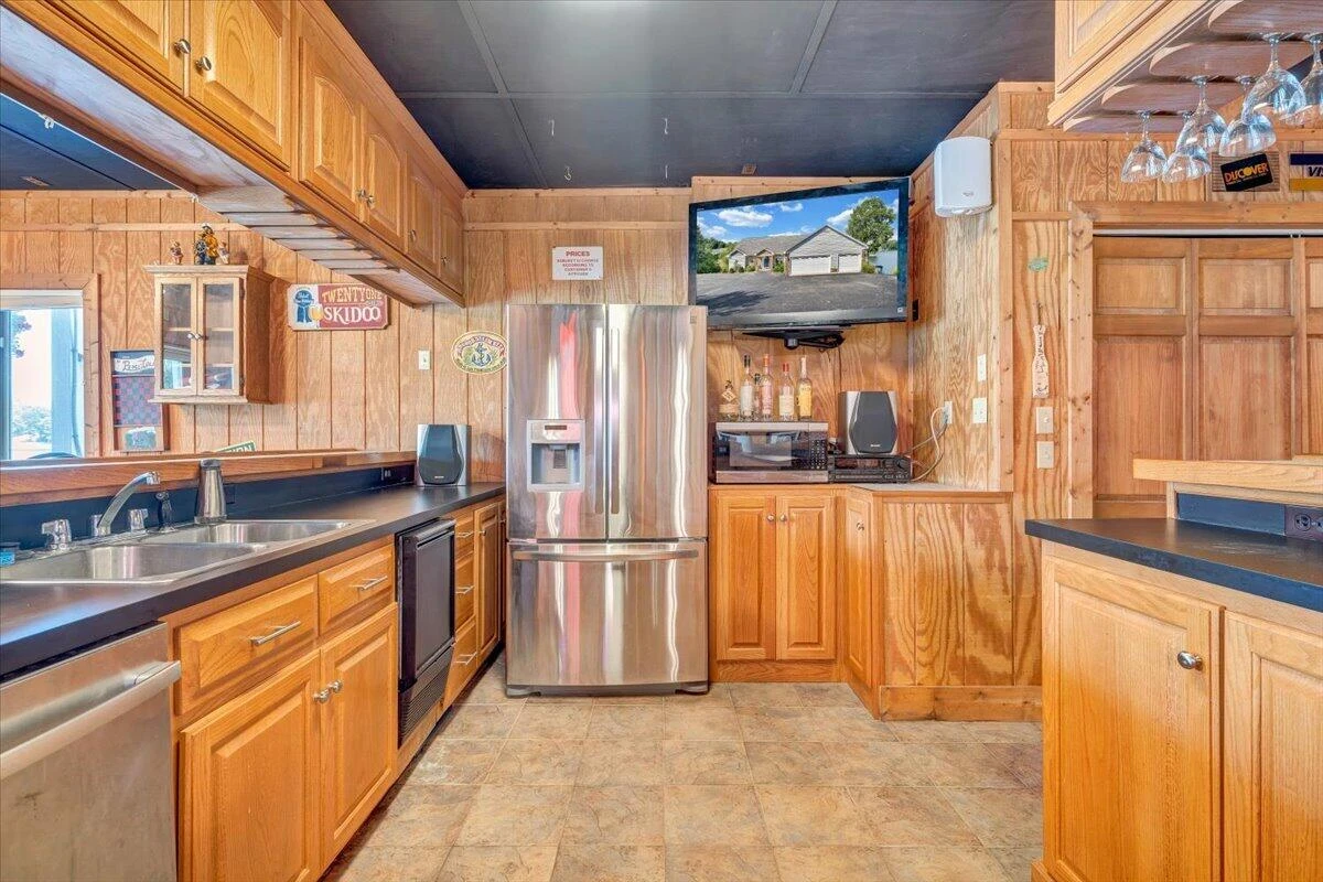 3020 Northridge RD - Photo 65