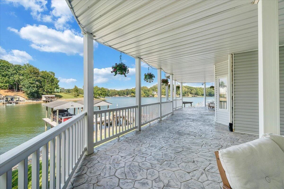 3020 Northridge RD - Photo 68