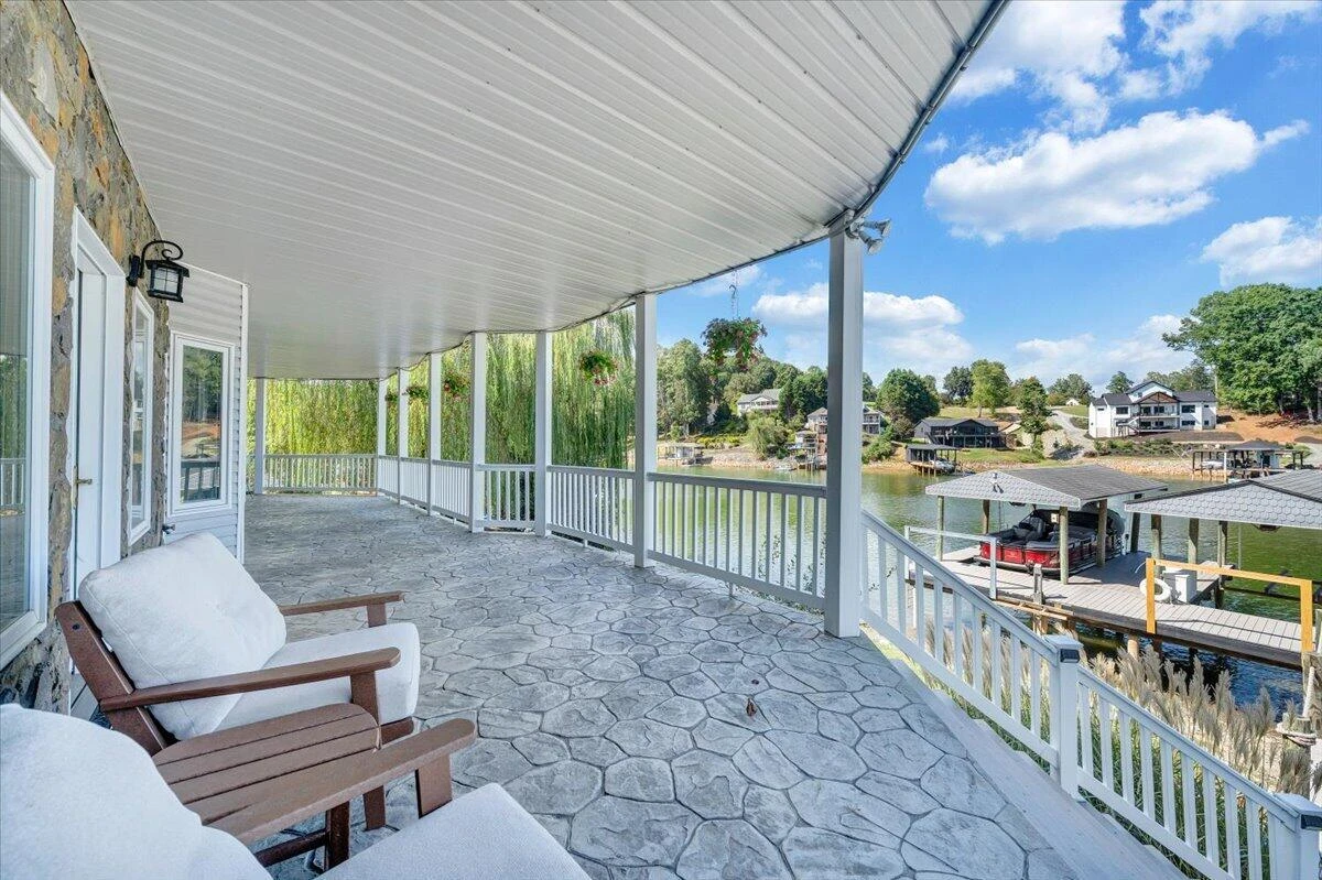 3020 Northridge RD - Photo 72