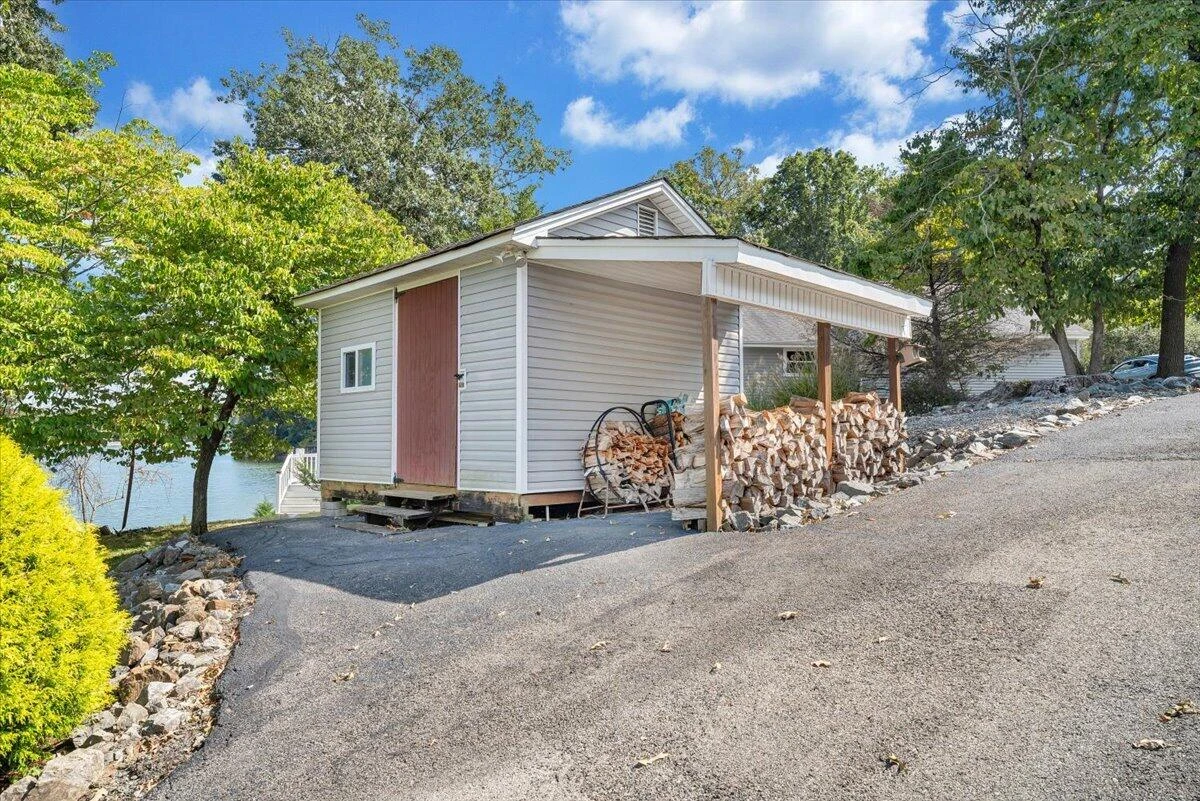 3020 Northridge RD - Photo 81