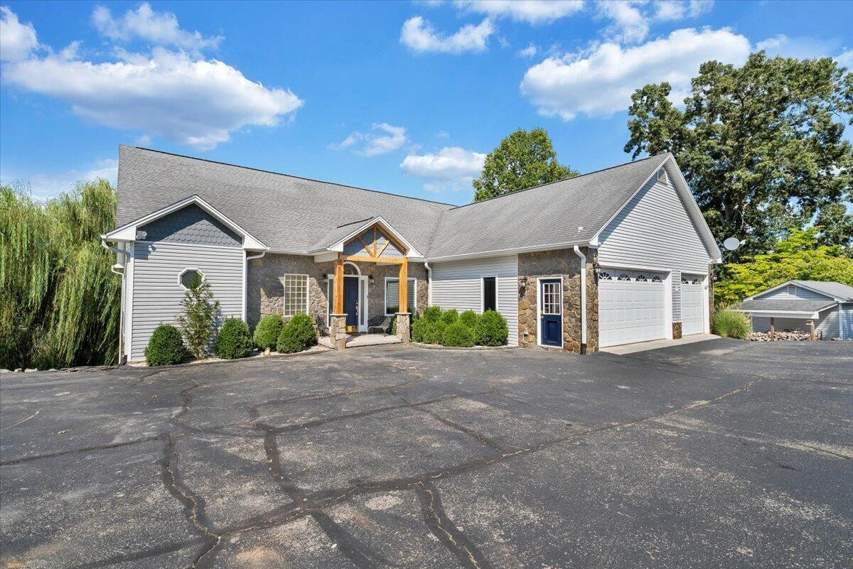3020 Northridge RD - Photo 82