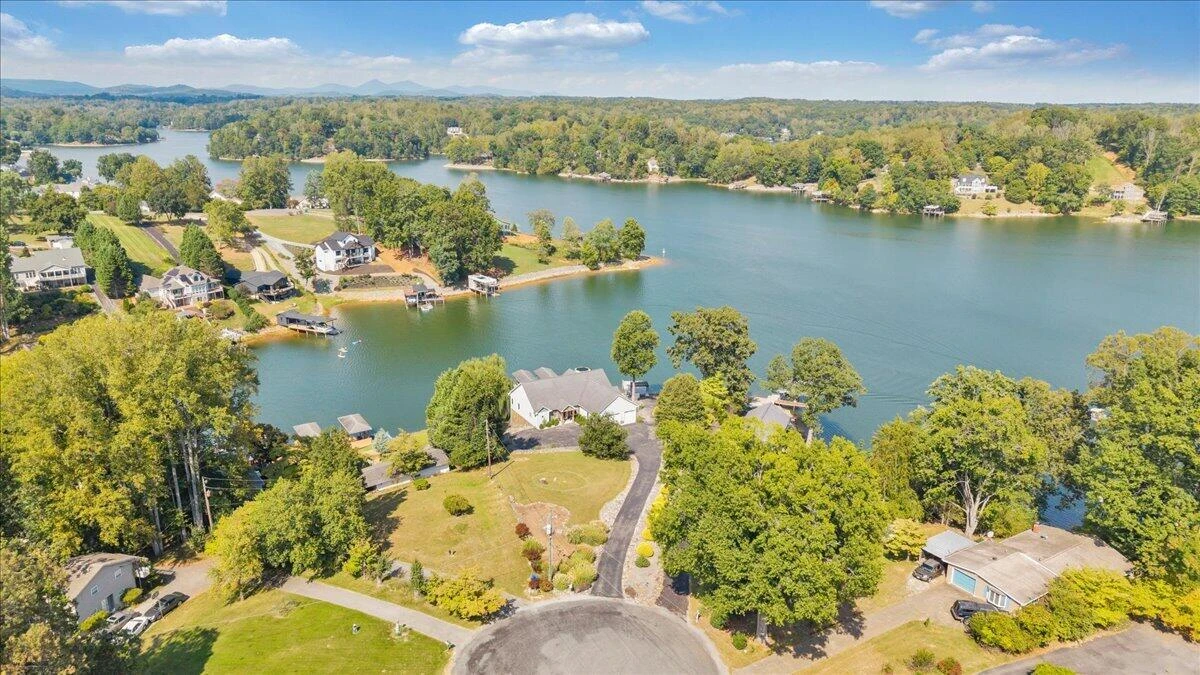 3020 Northridge RD - Photo 89