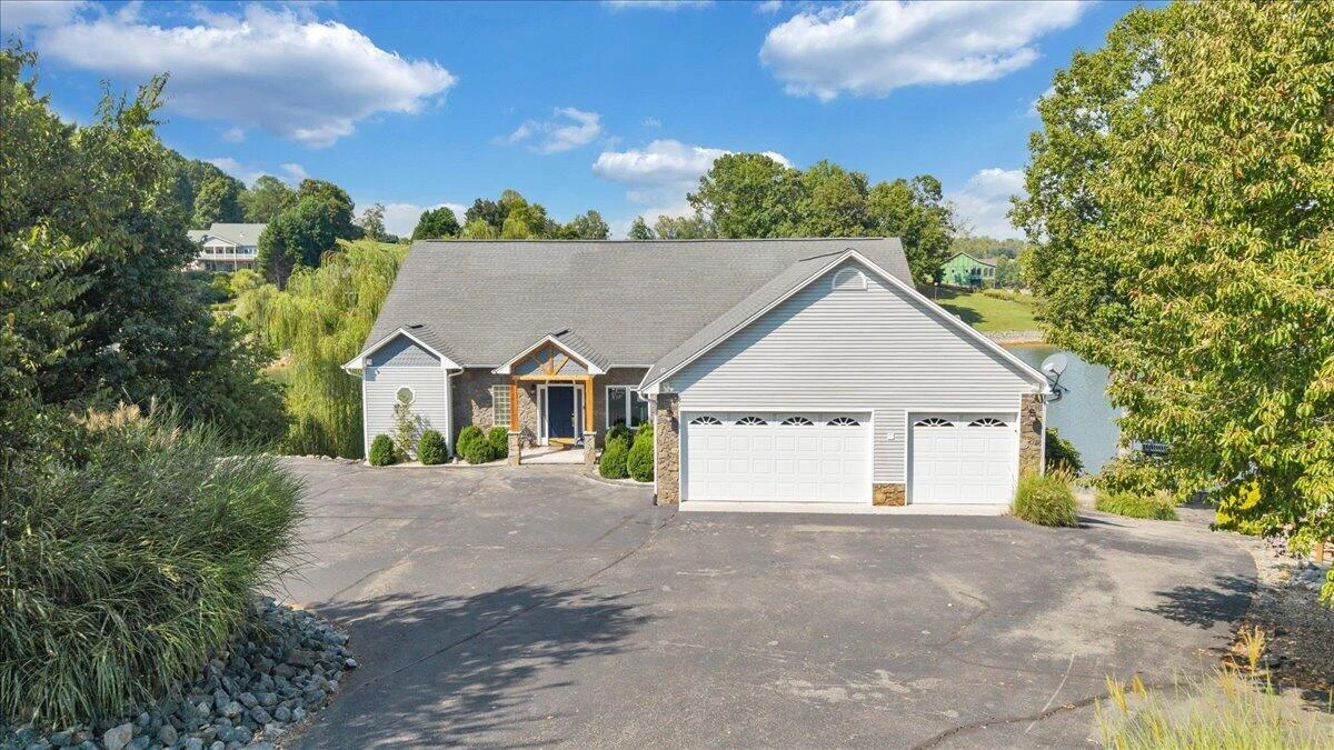 3020 Northridge RD - Photo 95
