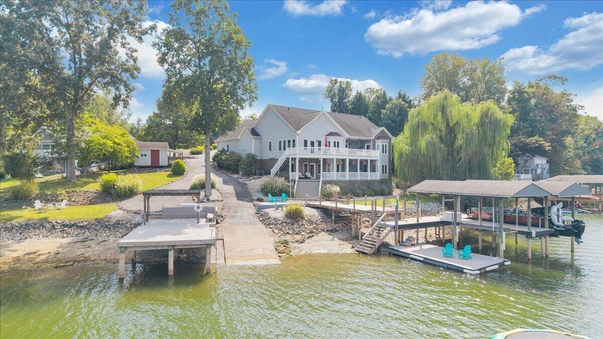 3020 Northridge RD - Photo 97