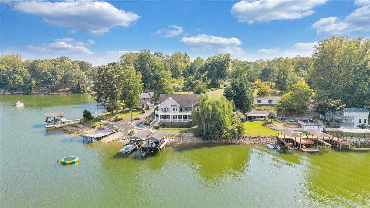 3020 Northridge RD - Photo 110