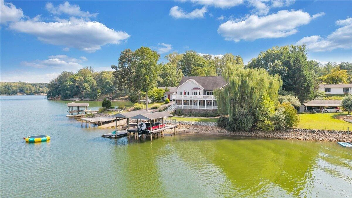 3020 Northridge RD - Photo 111