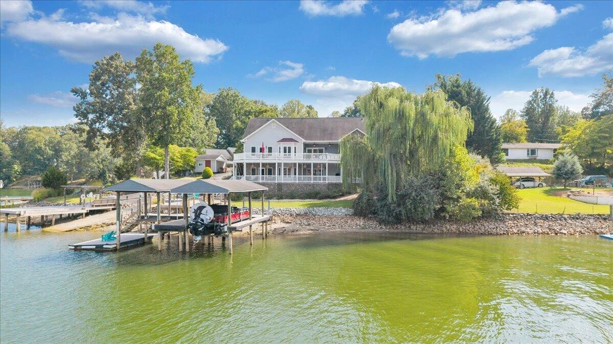 3020 Northridge RD - Photo 113