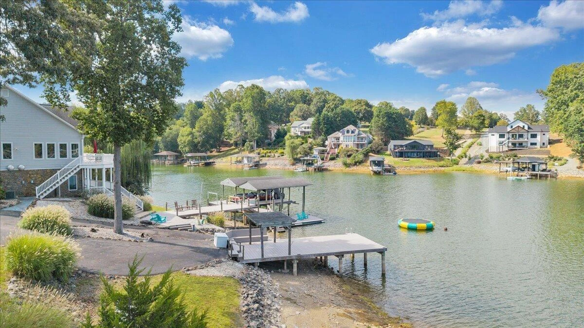 3020 Northridge RD - Photo 115