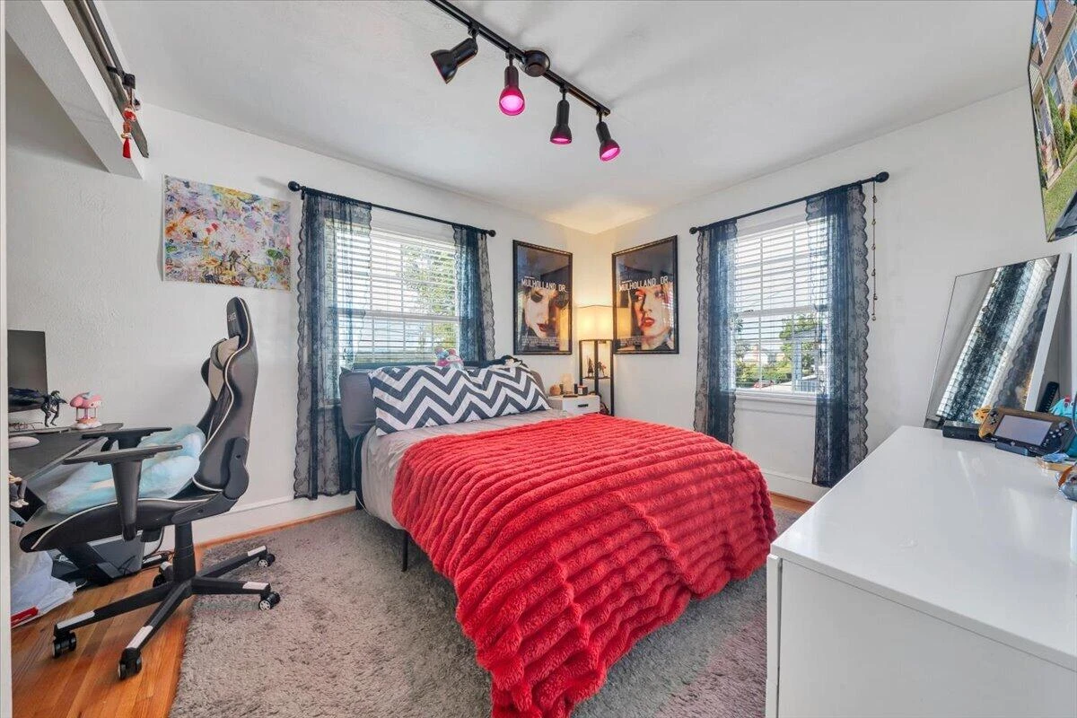 1032 Jeanette AVE - Photo 21