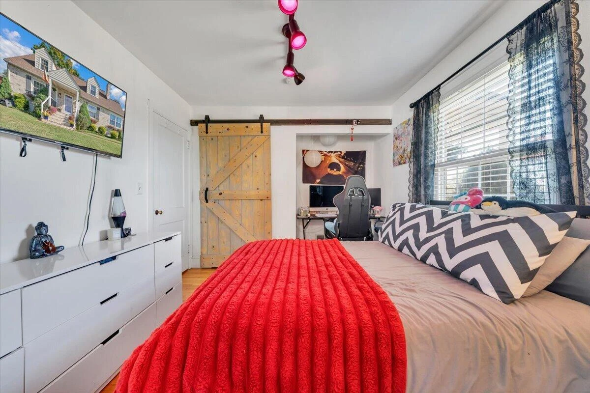 1032 Jeanette AVE - Photo 22
