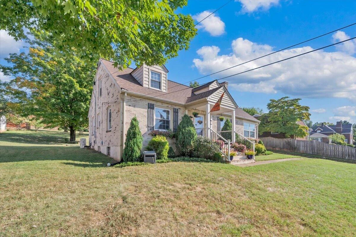 1032 Jeanette AVE - Photo 53