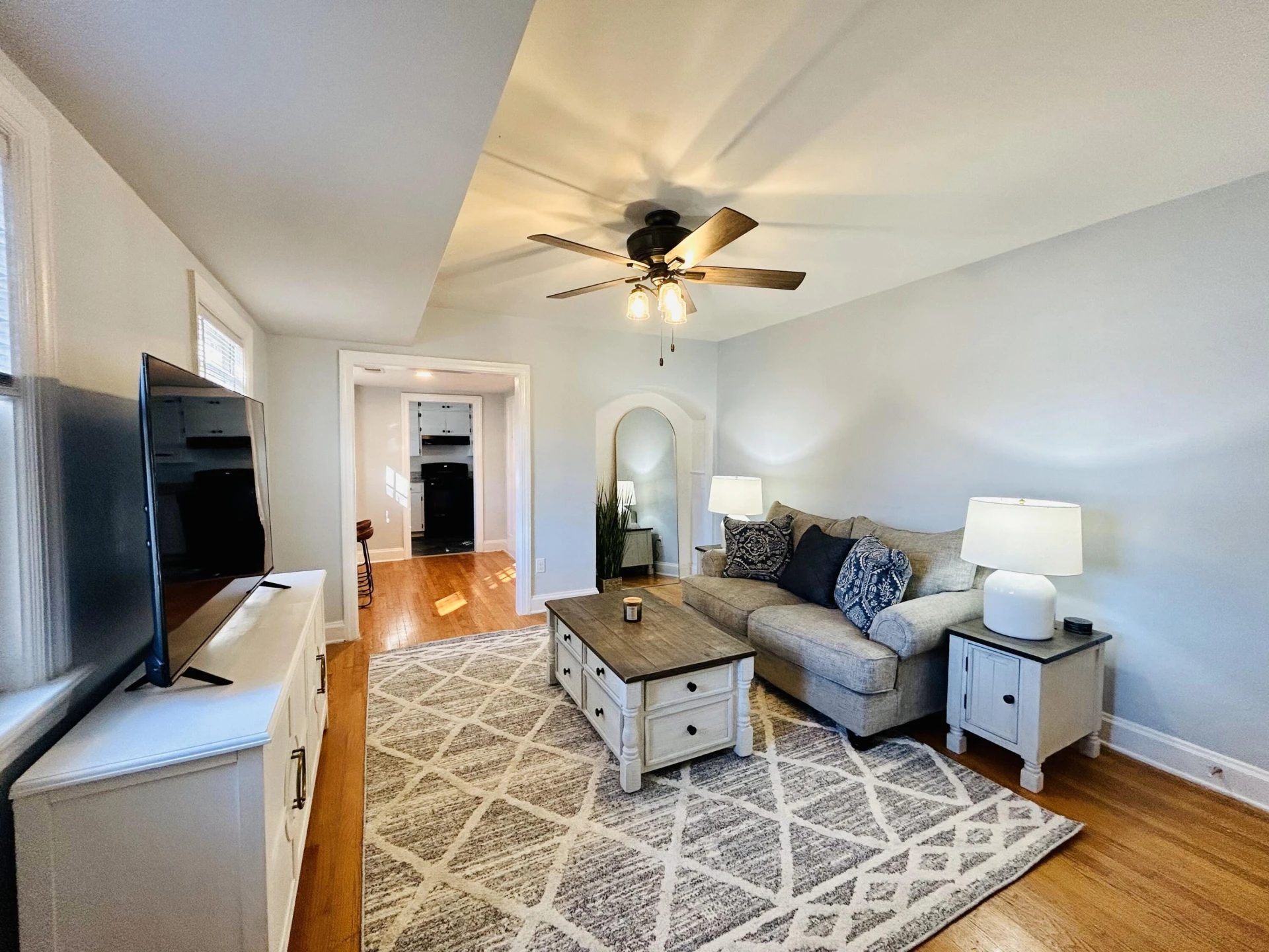 625 Alleghany AVE - Photo 2