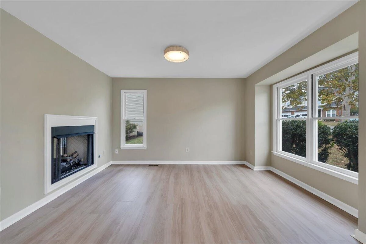 7233 Scarlet Oak DR - Photo 4
